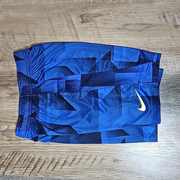 M (10/12) | Nike | boys shorts - Picture 6 of 8